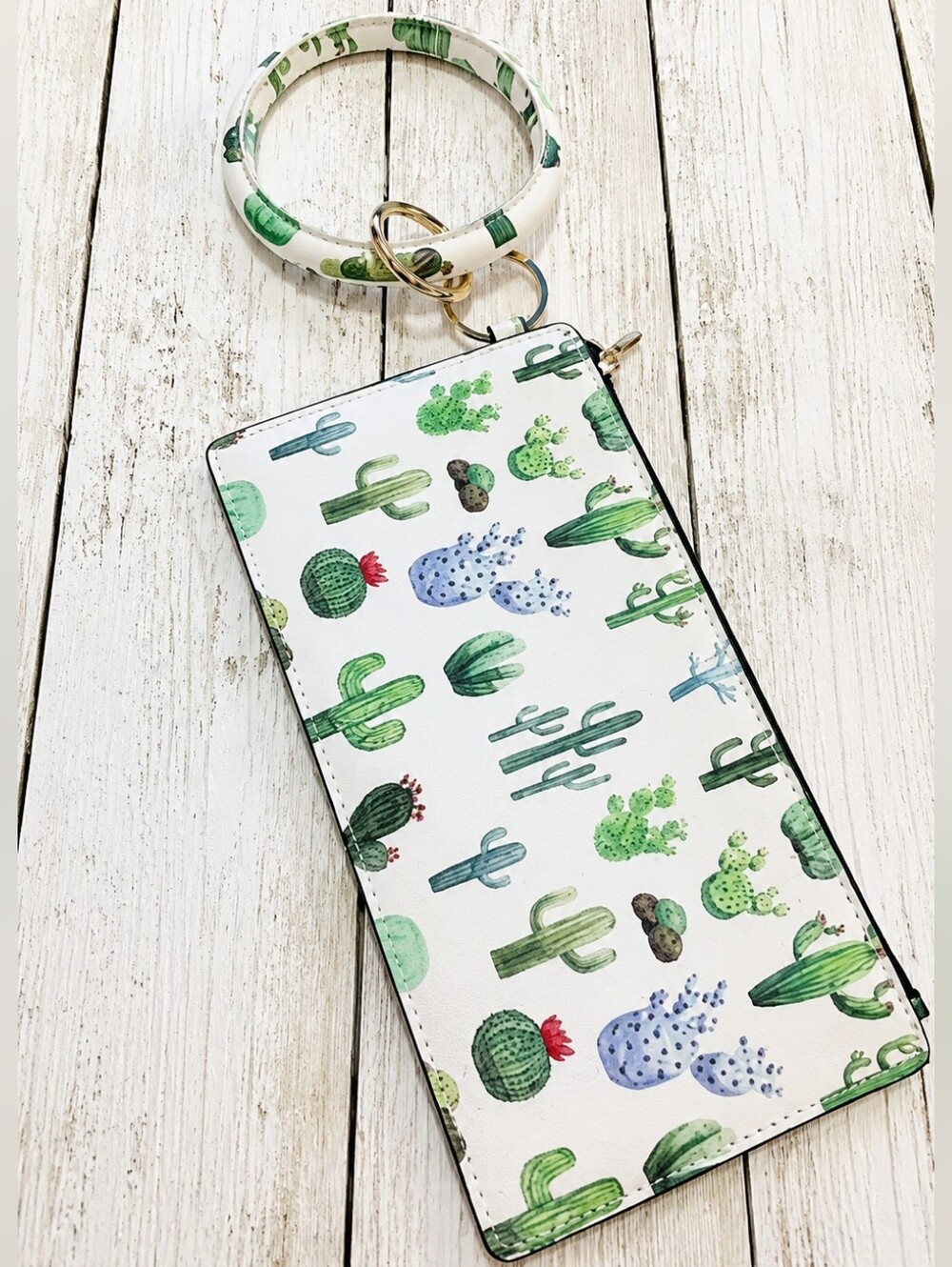 NWT TellYourTale White Green Saguaro Cactus Wristlet Wallet Sz 7" L